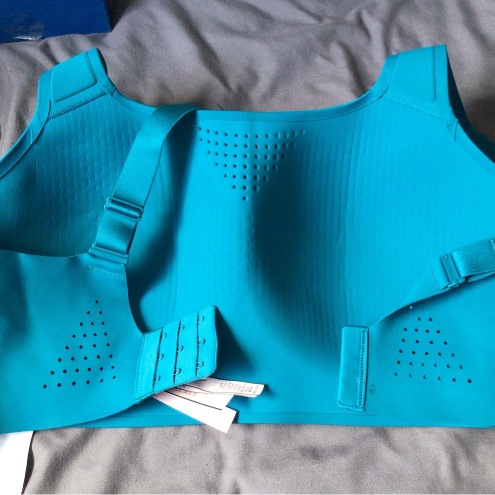 Victoria secret VSX Featherweight MaxSports Bra 38DD - Picture 2 of 5